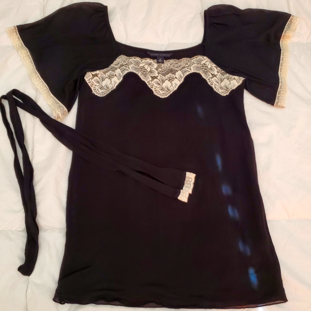 Vintage BANANA REPUBLIC Women's Blouse with LACE. SMALL